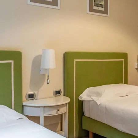 Casa Isolani Luxury Piazza Maggiore Pensión 2*