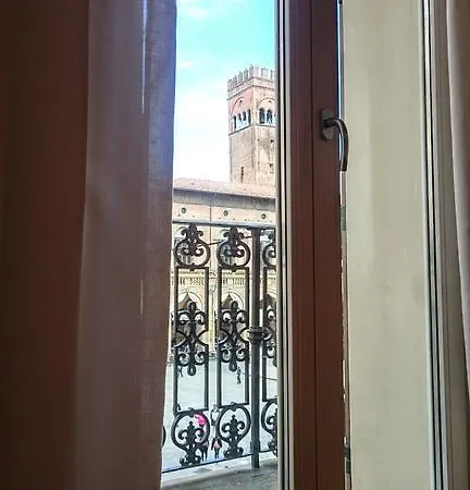 بيت ضيافة Casa Isolani Luxury Piazza Maggiore 2*