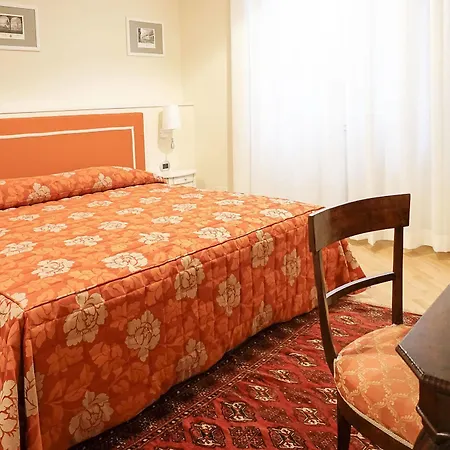 بيت ضيافة Casa Isolani Luxury Piazza Maggiore بولونيا
