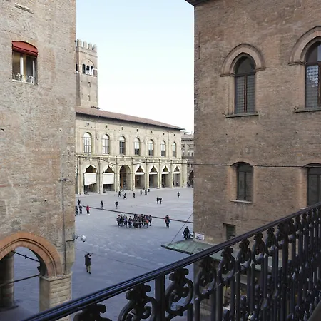 بيت ضيافة Casa Isolani Luxury Piazza Maggiore بولونيا
